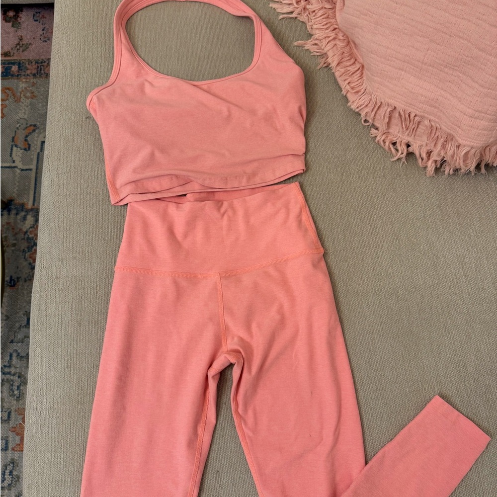 Beyond Yoga Top size M leggings size xs